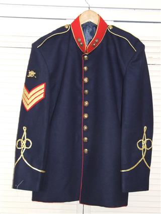 artillery tunic sgt.JPG